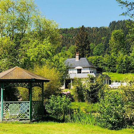 Domaine Le Hetrey Bed & Breakfast Toutainville Екстериор снимка