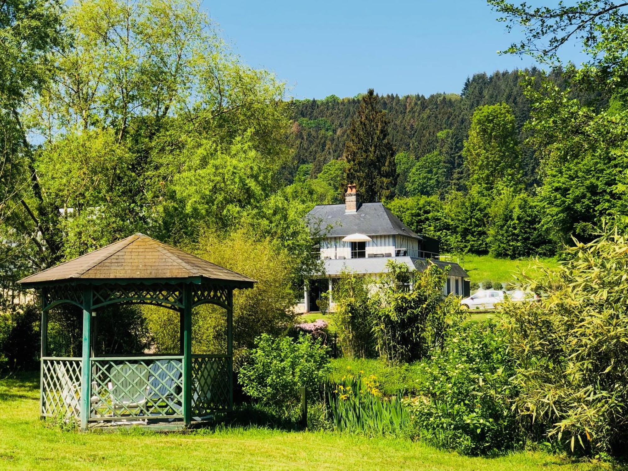 Domaine Le Hetrey Bed & Breakfast Toutainville Екстериор снимка