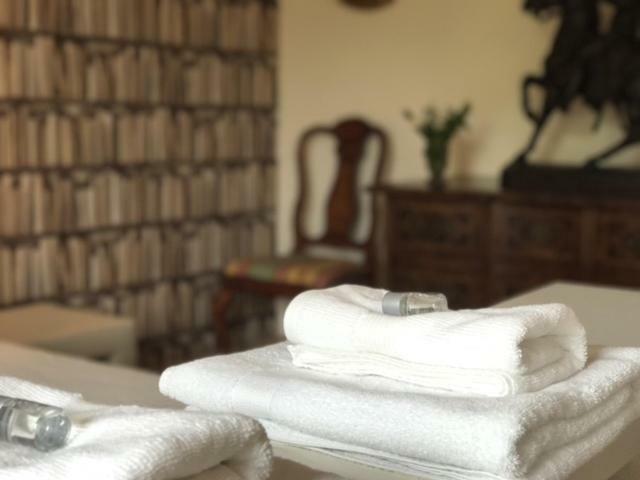 Domaine Le Hetrey Bed & Breakfast Toutainville Екстериор снимка