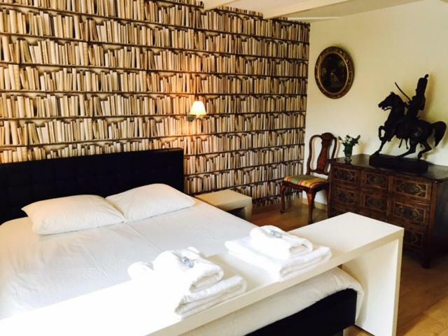 Domaine Le Hetrey Bed & Breakfast Toutainville Екстериор снимка