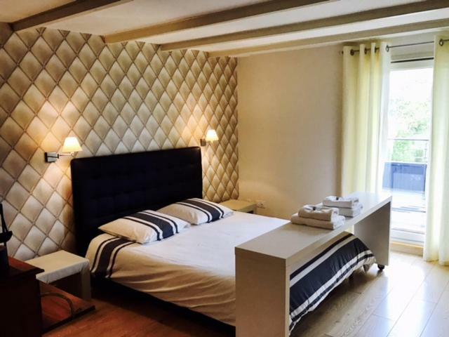 Domaine Le Hetrey Bed & Breakfast Toutainville Екстериор снимка